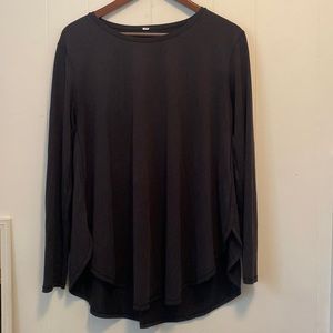 Black Lululemon long yoga shirt
